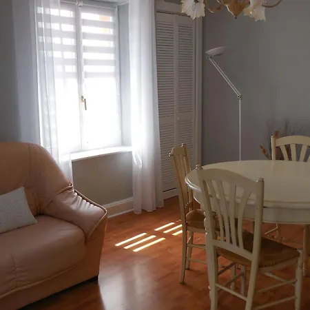 Chaleureux Avec Terrasse, Proche Des Activites Touristiques Et Nature Des Vosges - Fr-1-589-177 Holiday home *